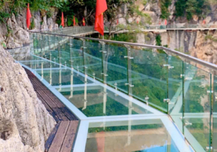 Bạch Long – Le Pont de Verre Spectaculaire de Mộc Châu