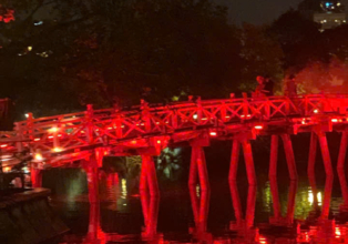 Le pont Thê Húc – Un joyau lumineux au cœur de Hanoï